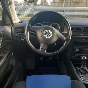 
								VW Golf IV 1.4 benzyna 75 KM przebieg: 140.300 km full									