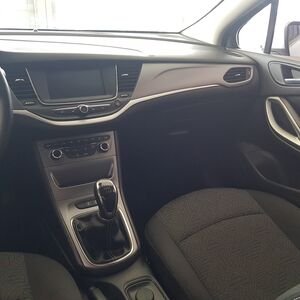 
								Opel Astra 2017 r 1.4 benzyna 79.940 km 150 KM full									