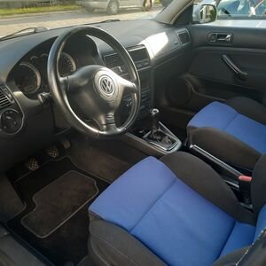 
								VW Golf IV 1.4 benzyna 75 KM przebieg: 140.300 km full									