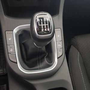 
								Hyundai i30 1.4 benzyna 140 KM przebieg: 19.900 km full									