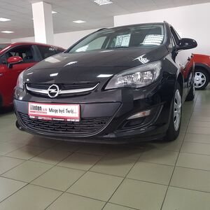 Opel Astra 2015 r. 1.6 benzyna 116 KM 142.400 km
