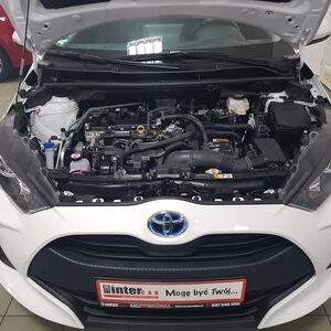 
								Toyota Yaris 2023 r. 1.5 benzyna/hybryda 116 KM full									