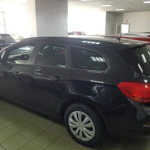 
								Opel Astra 2015 r. 1.6 benzyna 116 KM 142.400 km full									