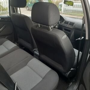 
								Volkswagen Golf IV 1.6 benzyna moc:105 KM, przebieg: 120.500 km full									