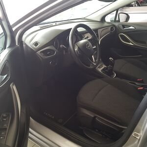 
								Opel Astra 2017 r 1.4 benzyna 79.940 km 150 KM full									