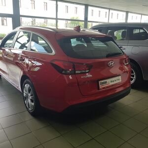 
								Hyundai i30 1.4 benzyna 140 KM przebieg: 19.900 km full									