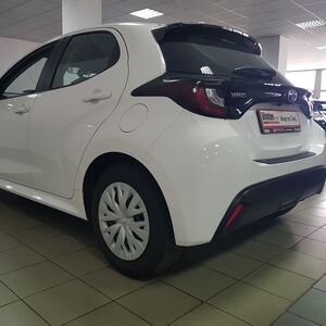 
								Toyota Yaris 2023 r. 1.5 benzyna/hybryda 116 KM full									